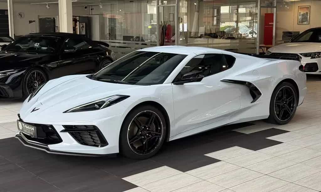 Corvette C8 Coupe Stingray 2LT  Targa*LIFT*HuD*Dt.Fzg 10/2022-photo-1