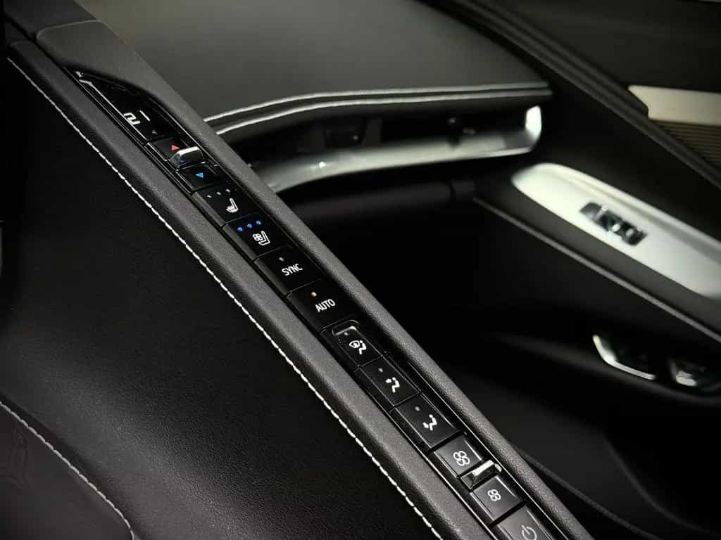 Corvette C8 Coupe Stingray 2LT  Targa*LIFT*HuD*Dt.Fzg 10/2022-photo-22