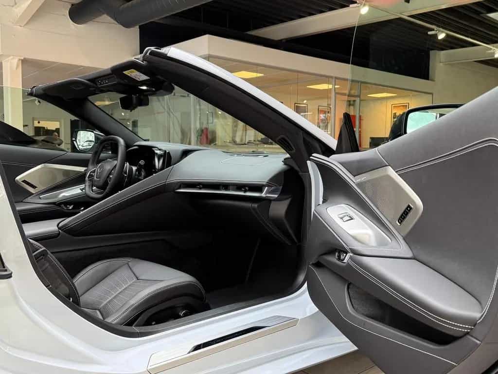 Corvette C8 Coupe Stingray 2LT  Targa*LIFT*HuD*Dt.Fzg 10/2022-photo-25