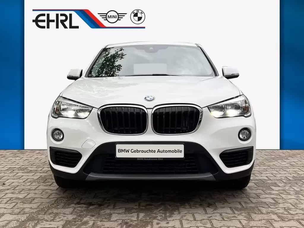 BMW X1 sDrive20i Aut. Leder Navi Sitzhzg PDC Sportsi 07/2018-photo-1