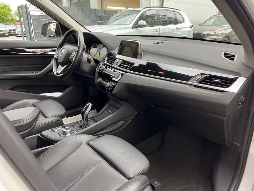 BMW X1 sDrive20i Aut. Leder Navi Sitzhzg PDC Sportsi 07/2018-photo-10