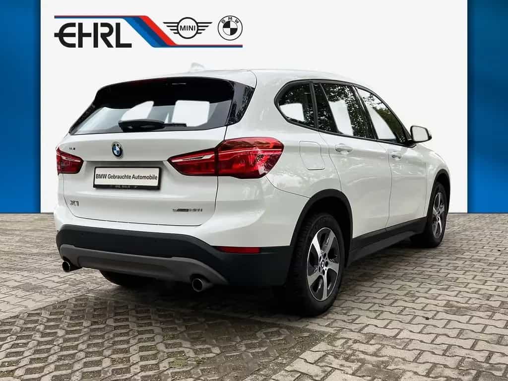 BMW X1 sDrive20i Aut. Leder Navi Sitzhzg PDC Sportsi 07/2018-photo-4