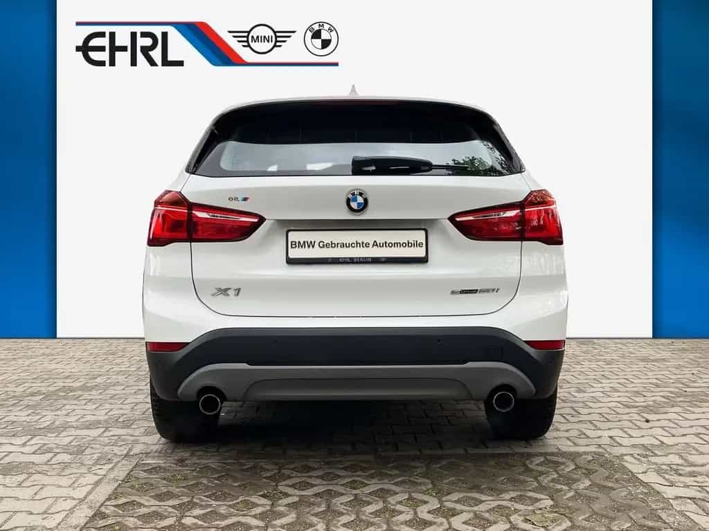 BMW X1 sDrive20i Aut. Leder Navi Sitzhzg PDC Sportsi 07/2018-photo-5