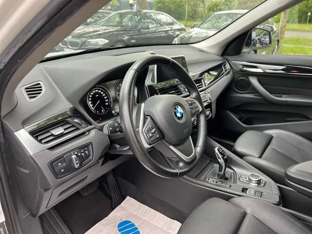 BMW X1 sDrive20i Aut. Leder Navi Sitzhzg PDC Sportsi 07/2018-photo-7