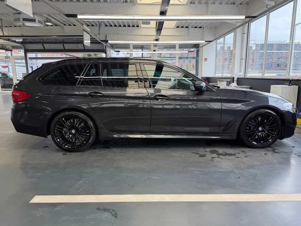BMW 530 d Touring M Sport-Scheckheft-HU+Service 6/26 06/2019-photo-4