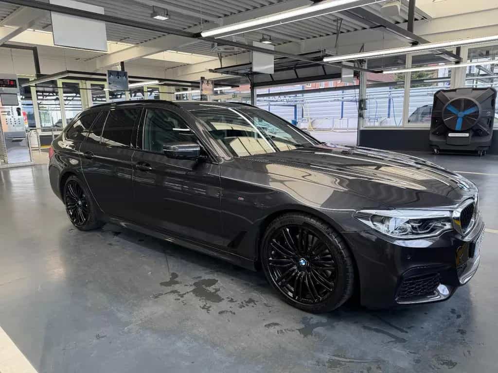BMW 530 d Touring M Sport-Scheckheft-HU+Service 6/26 06/2019-photo-5