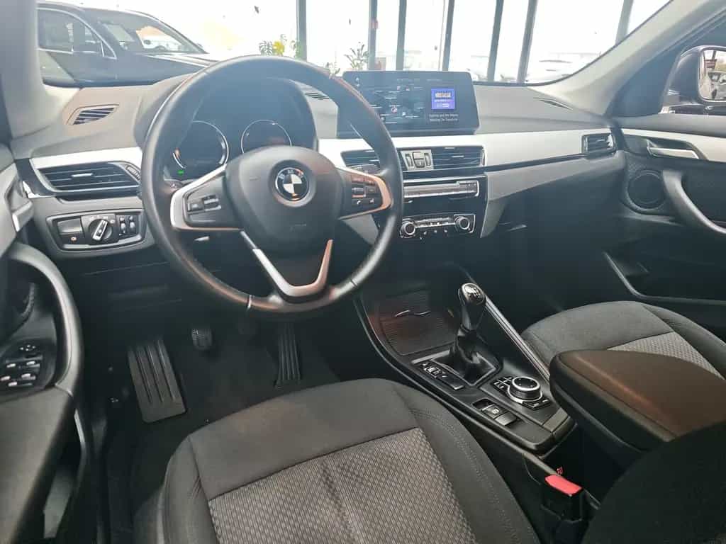BMW X1 sDrive 18i Navi RFK LED SHZ VOLLFOLIERUNG 10/2020-photo-15