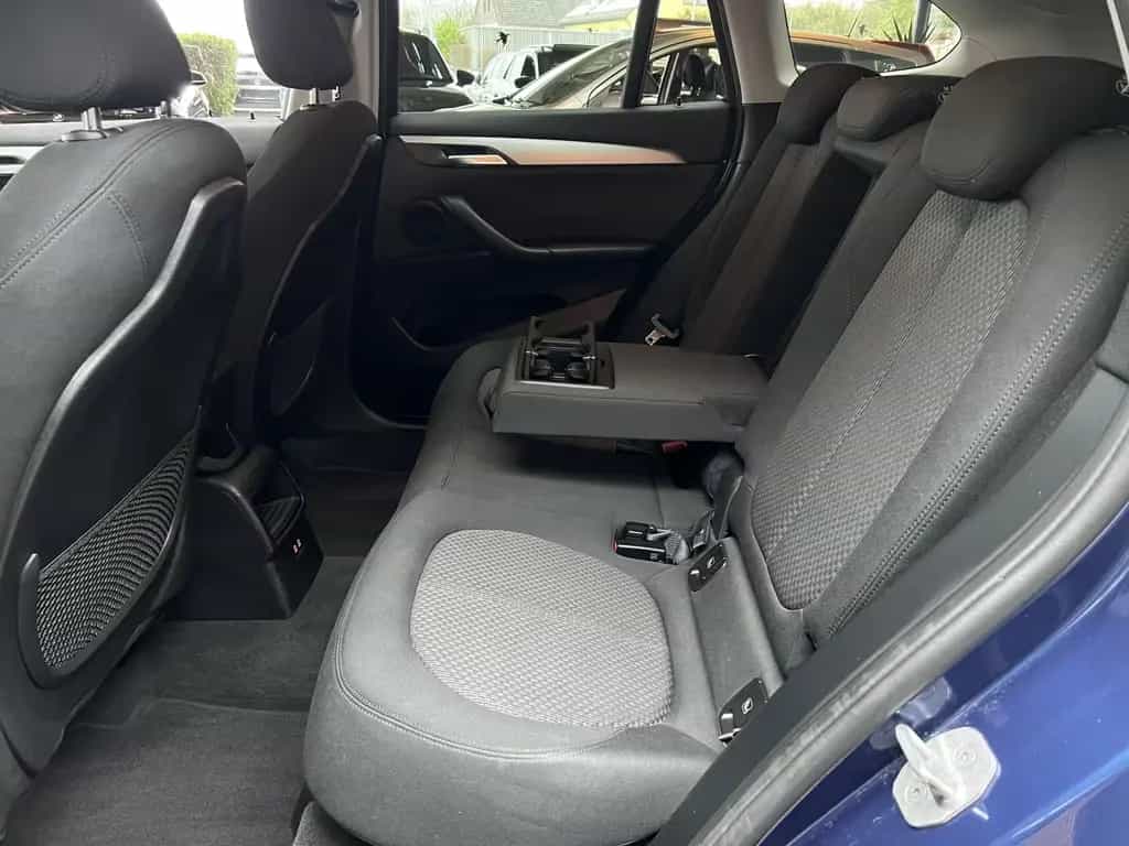 BMW X1 sDrive 18i Navi RFK LED SHZ VOLLFOLIERUNG 10/2020-photo-30