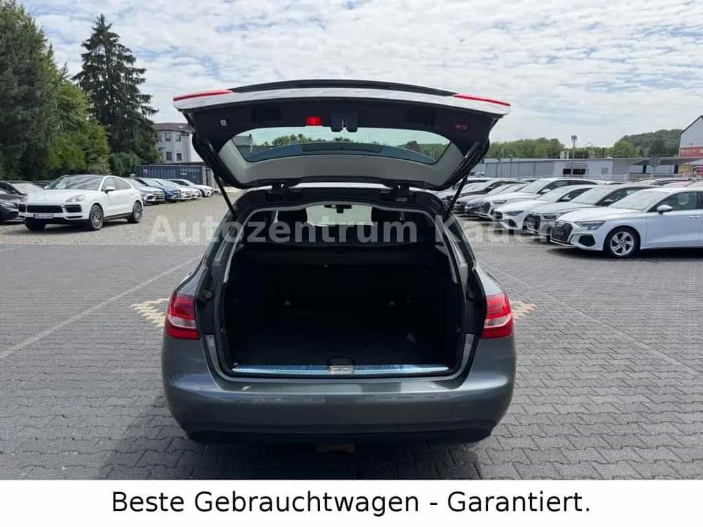 Mercedes-Benz C 180 CGI T*1.Hand*AHK*Navi*Tempomat*SitzHeizung 06/2017-photo-13