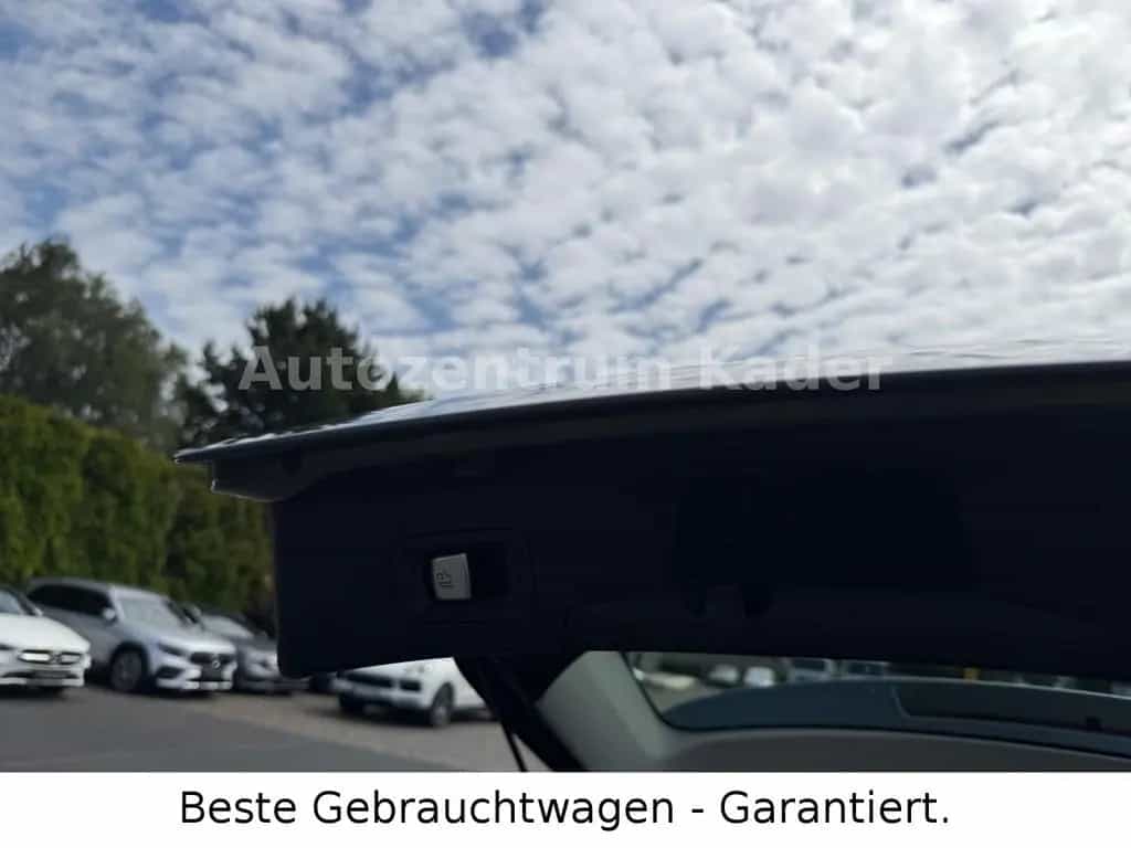 Mercedes-Benz C 180 CGI T*1.Hand*AHK*Navi*Tempomat*SitzHeizung 06/2017-photo-19