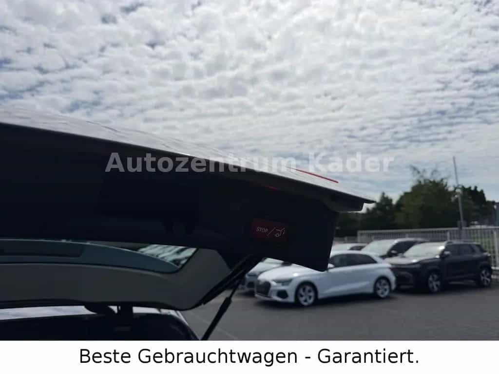 Mercedes-Benz C 180 CGI T*1.Hand*AHK*Navi*Tempomat*SitzHeizung 06/2017-photo-20