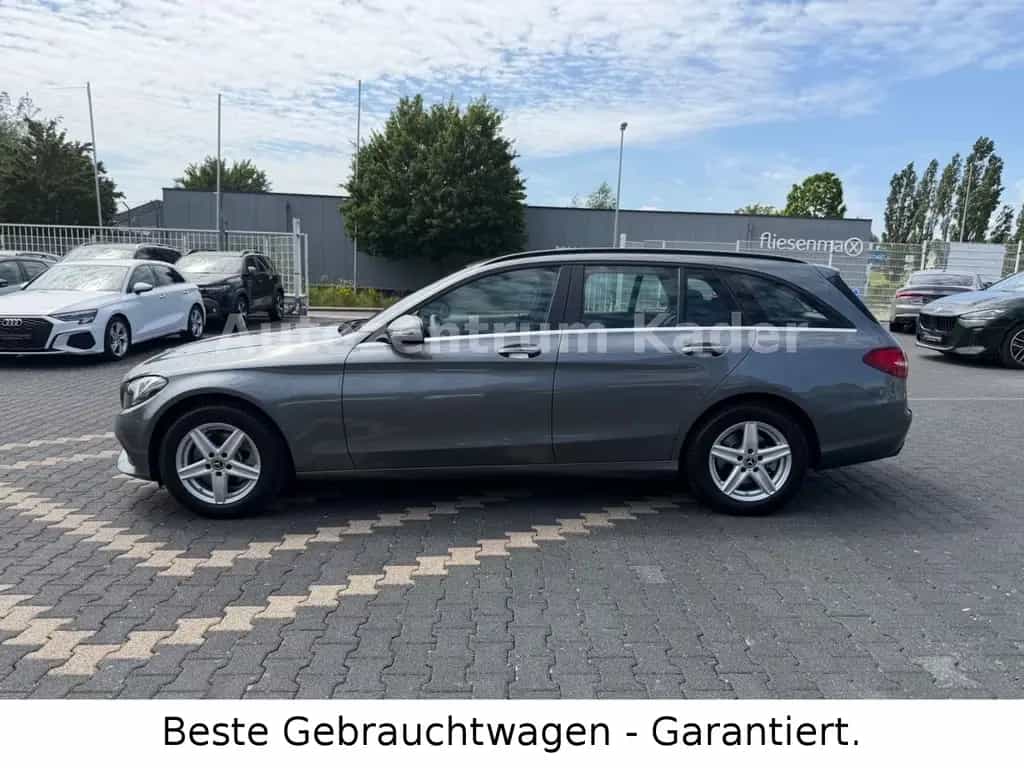 Mercedes-Benz C 180 CGI T*1.Hand*AHK*Navi*Tempomat*SitzHeizung 06/2017-photo-3
