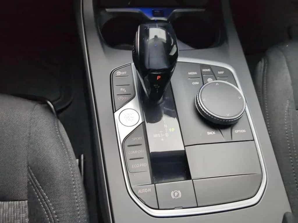 BMW 116 i Aut. Advantage /HuD/LiveCo/LED/PDC 06/2021-photo-19