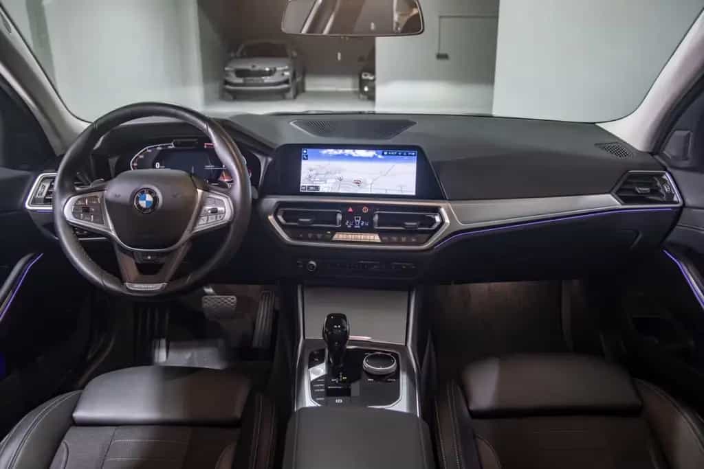 BMW 320 d Touring xDrive Sport Line HUD/Laser/Standhz 08/2020-photo-13