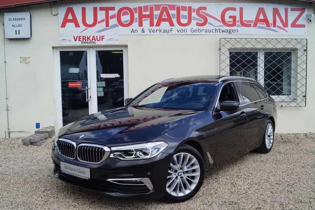 BMW 530 d xDrive touring Luxury Line Pano*AHK*Harman 07/2018-photo-0