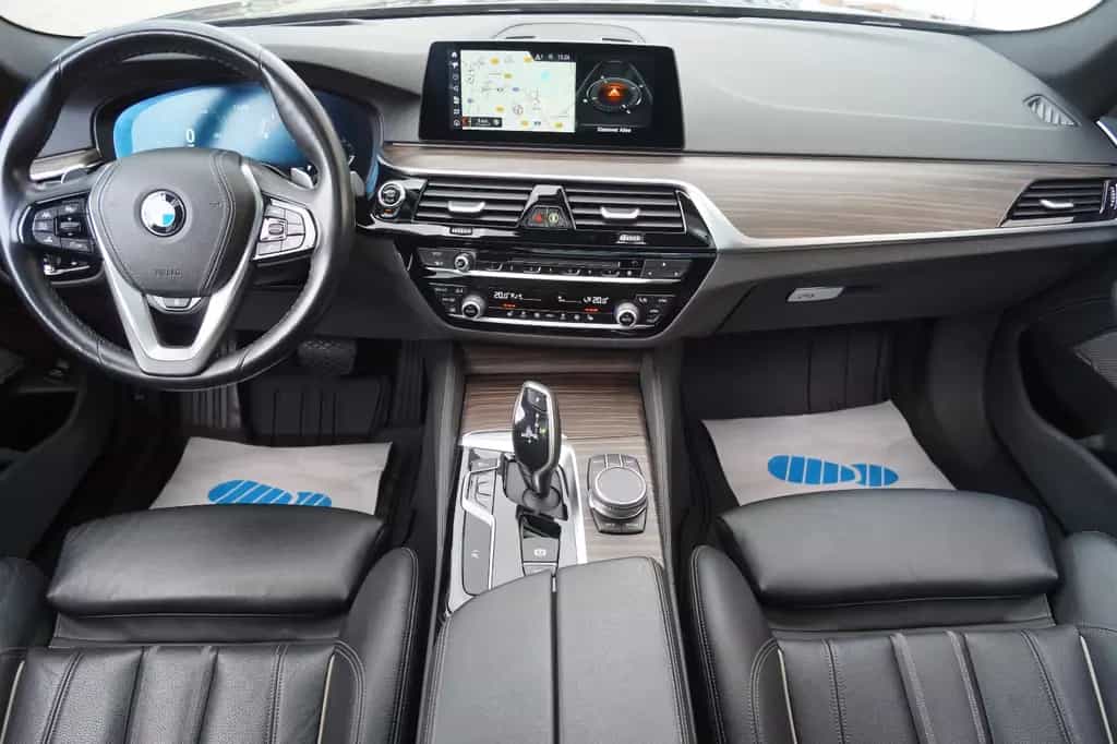 BMW 530 d xDrive touring Luxury Line Pano*AHK*Harman 07/2018-photo-10
