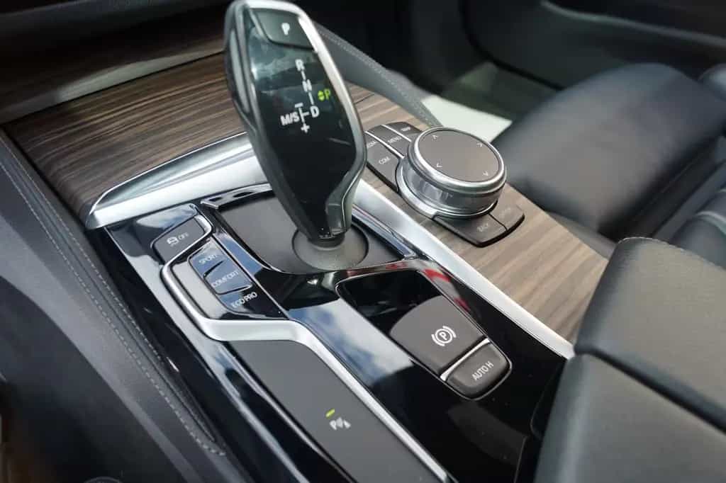 BMW 530 d xDrive touring Luxury Line Pano*AHK*Harman 07/2018-photo-14