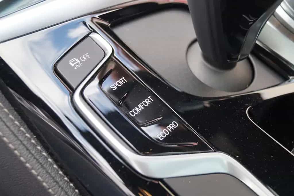 BMW 530 d xDrive touring Luxury Line Pano*AHK*Harman 07/2018-photo-15