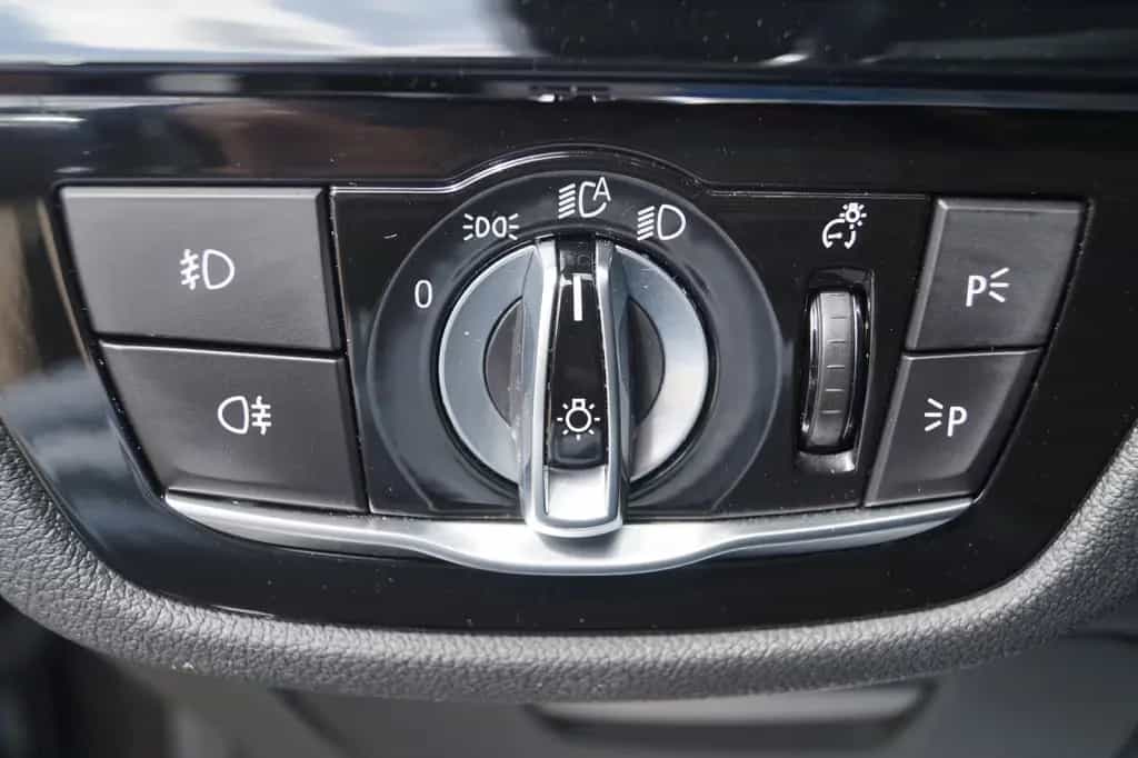 BMW 530 d xDrive touring Luxury Line Pano*AHK*Harman 07/2018-photo-21