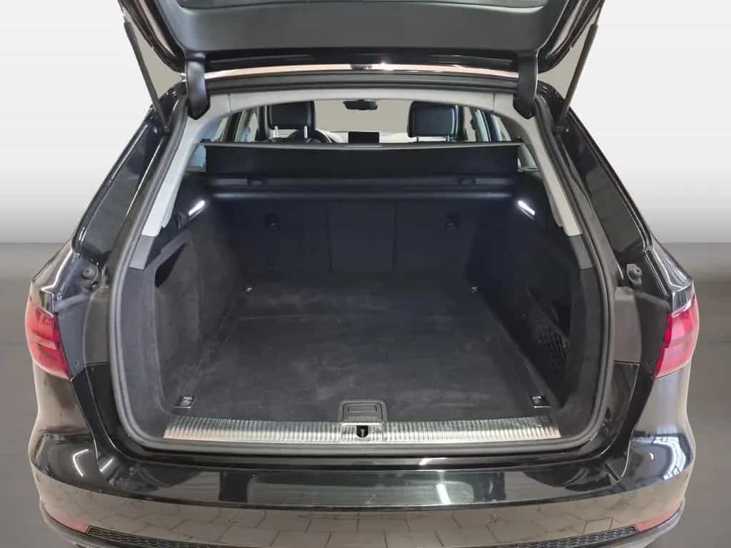 Audi A4 Avant sport 2018 LED Navi Alcant. KlimaA PDC 12/2018-photo-13