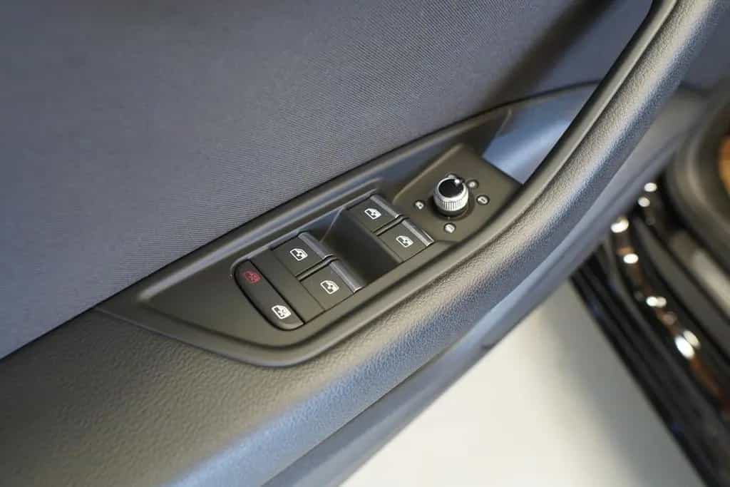 Audi A4 Avant 35 TDI S-tr. "LED*SITZH*NAVI*VIRTUAL 12/2020-photo-13
