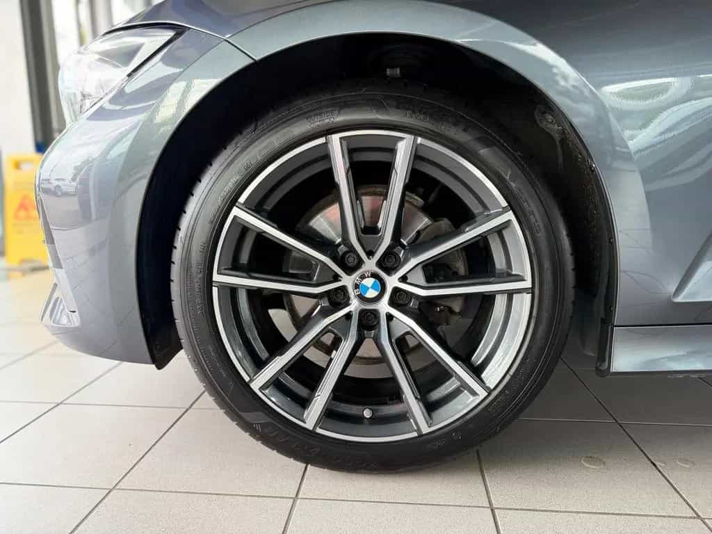 BMW 320 d Sport Line LED AHK VIRTUAL ACC AMBIENTE PDC 04/2021-photo-11