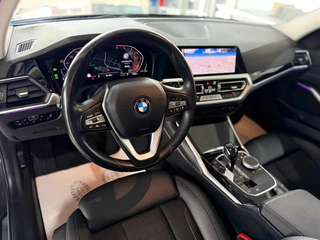 BMW 320 d Sport Line LED AHK VIRTUAL ACC AMBIENTE PDC 04/2021-photo-12