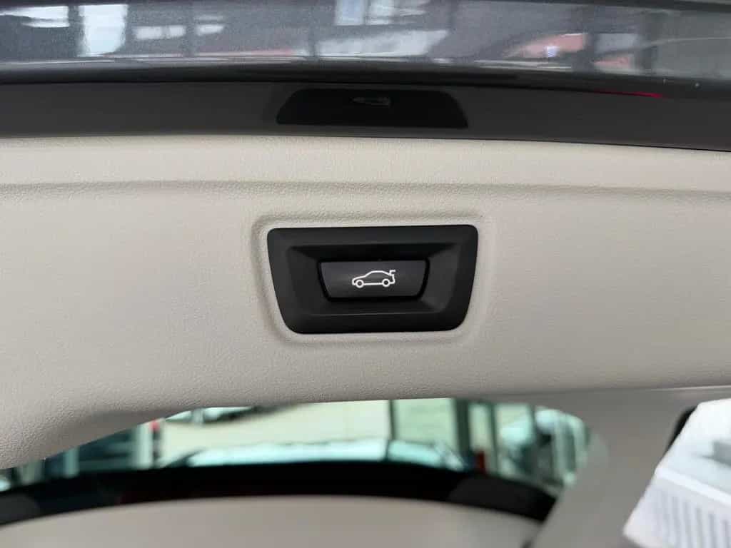 BMW 320 d Sport Line LED AHK VIRTUAL ACC AMBIENTE PDC 04/2021-photo-26