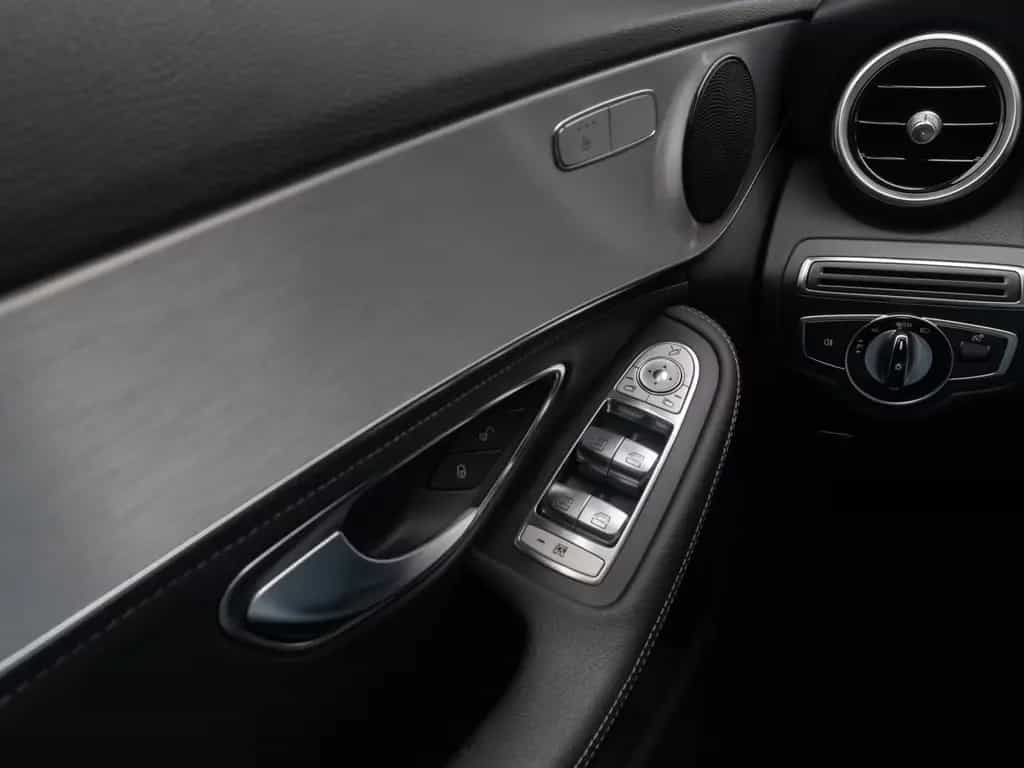 Mercedes-Benz C 250 BlueTec PDC AHK Tempomat HiFi LED Businnes 08/2015-photo-31