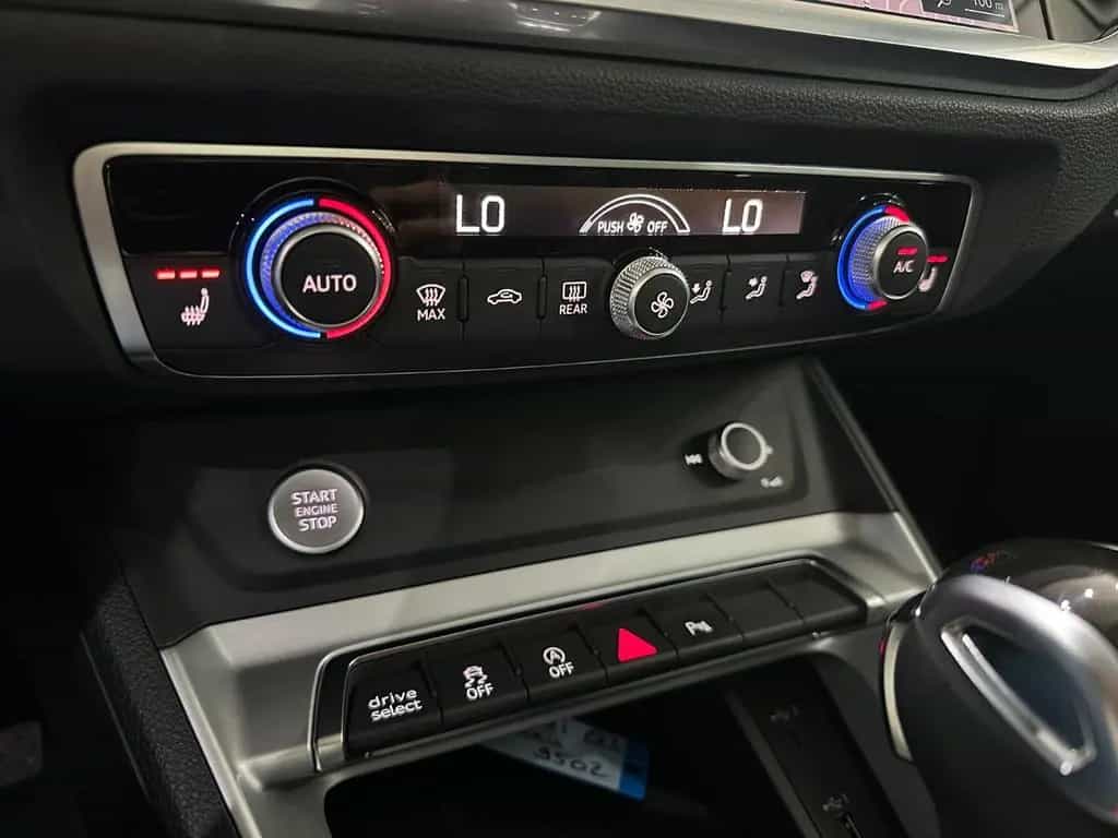 Audi Q3 Sportback 45 TFSI quattro /LEDER / NAVI /ACC 07/2020-photo-19