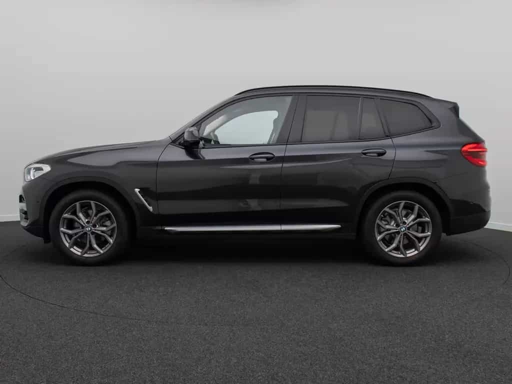 BMW X3 xD20d xLine Kamera DAB Memory AHK Komfort 19" 07/2021-photo-10