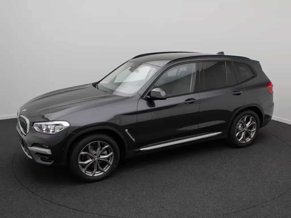 BMW X3 xD20d xLine Kamera DAB Memory AHK Komfort 19" 07/2021-photo-11