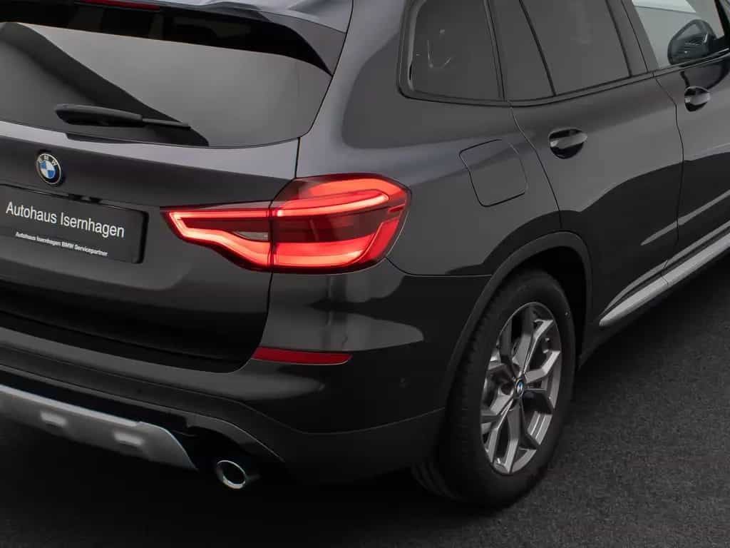 BMW X3 xD20d xLine Kamera DAB Memory AHK Komfort 19" 07/2021-photo-15