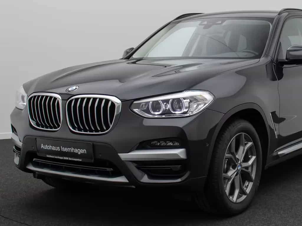 BMW X3 xD20d xLine Kamera DAB Memory AHK Komfort 19" 07/2021-photo-16