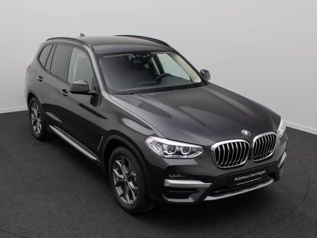 BMW X3 xD20d xLine Kamera DAB Memory AHK Komfort 19" 07/2021-photo-2
