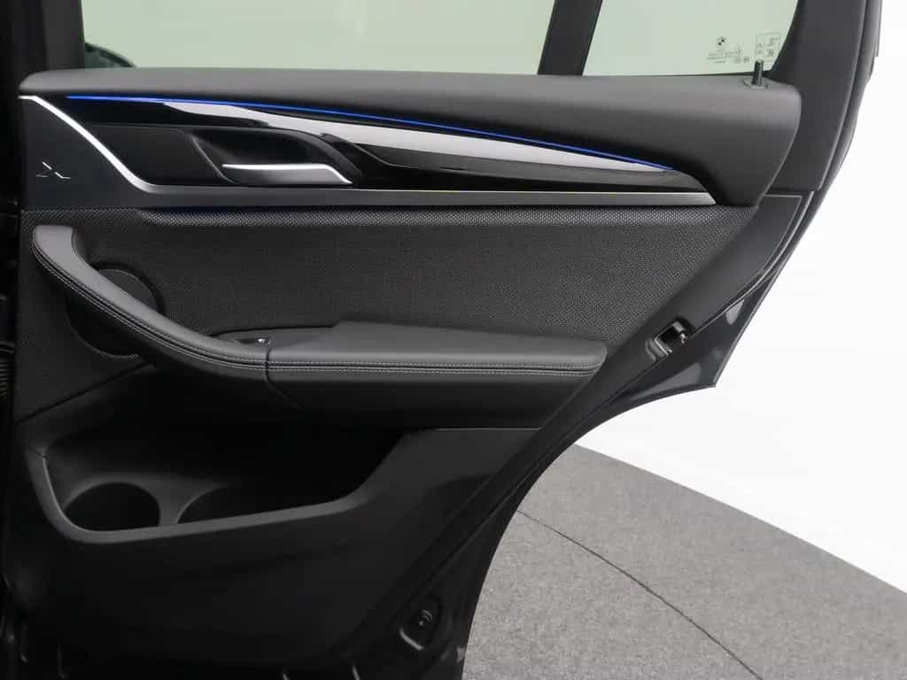 BMW X3 xD20d xLine Kamera DAB Memory AHK Komfort 19" 07/2021-photo-30