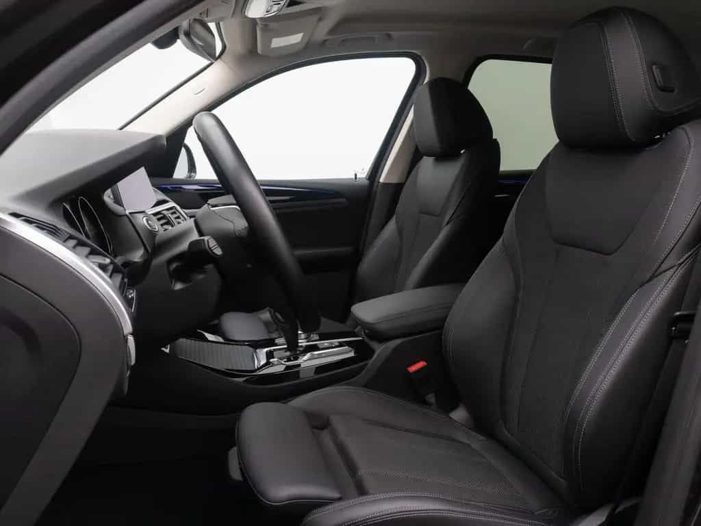 BMW X3 xD20d xLine Kamera DAB Memory AHK Komfort 19" 07/2021-photo-33