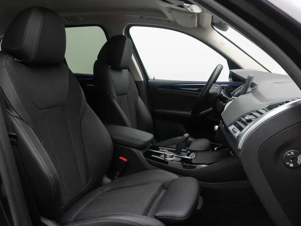 BMW X3 xD20d xLine Kamera DAB Memory AHK Komfort 19" 07/2021-photo-34