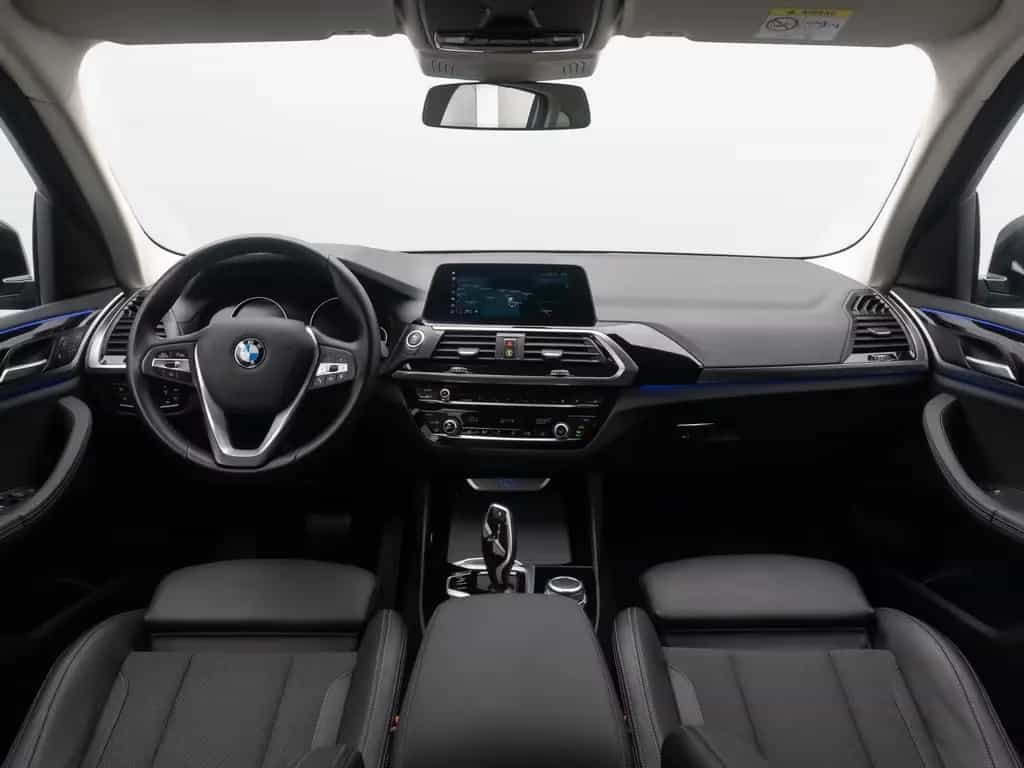 BMW X3 xD20d xLine Kamera DAB Memory AHK Komfort 19" 07/2021-photo-37
