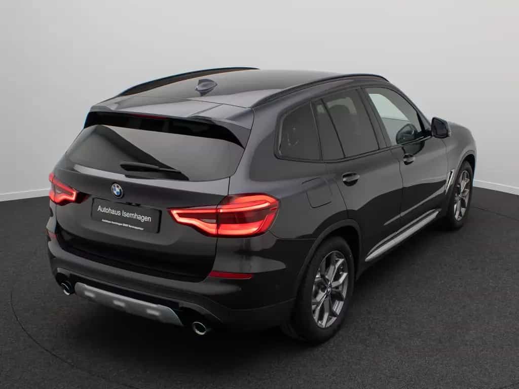 BMW X3 xD20d xLine Kamera DAB Memory AHK Komfort 19" 07/2021-photo-6