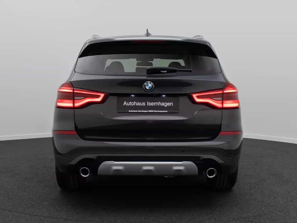 BMW X3 xD20d xLine Kamera DAB Memory AHK Komfort 19" 07/2021-photo-7