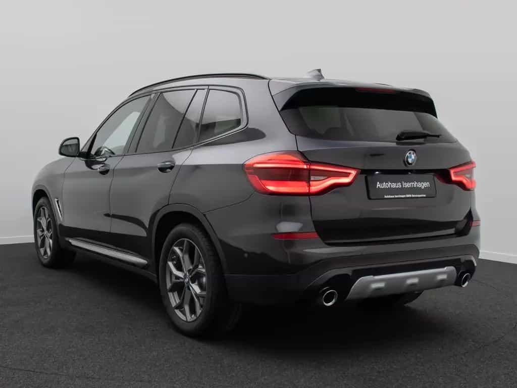 BMW X3 xD20d xLine Kamera DAB Memory AHK Komfort 19" 07/2021-photo-8