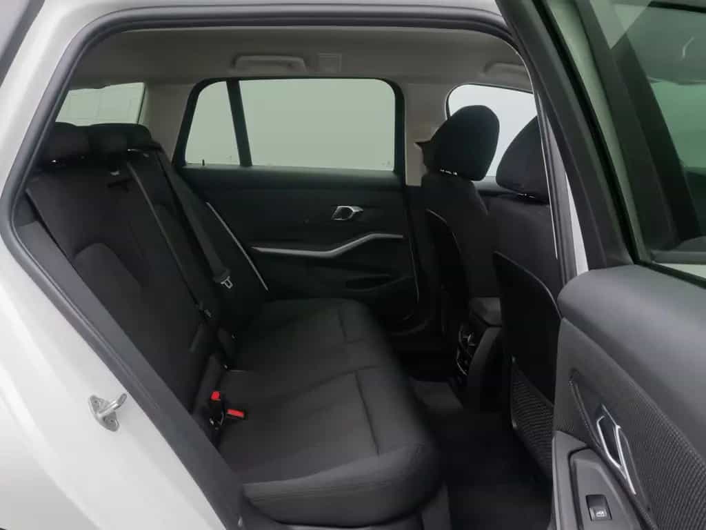 BMW 320 d HUD DAB Laser PDC DrivAssist Komfort Alarm 07/2021-photo-26