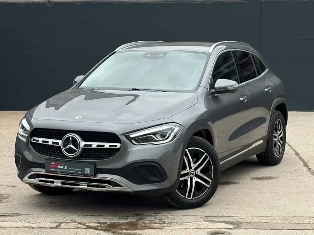 Mercedes-Benz GLA 200 7G-DCT Progressive CarPlay Temp CAM AHK 09/2020-photo-0