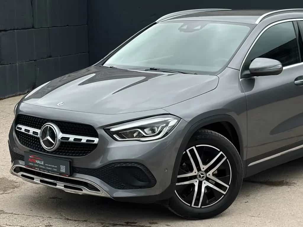 Mercedes-Benz GLA 200 7G-DCT Progressive CarPlay Temp CAM AHK 09/2020-photo-1