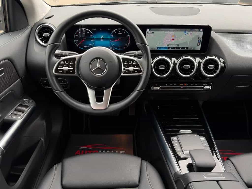Mercedes-Benz GLA 200 7G-DCT Progressive CarPlay Temp CAM AHK 09/2020-photo-16