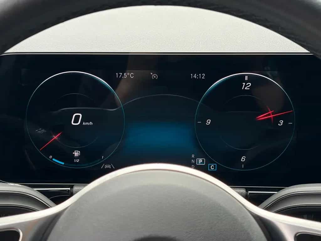 Mercedes-Benz GLA 200 7G-DCT Progressive CarPlay Temp CAM AHK 09/2020-photo-19
