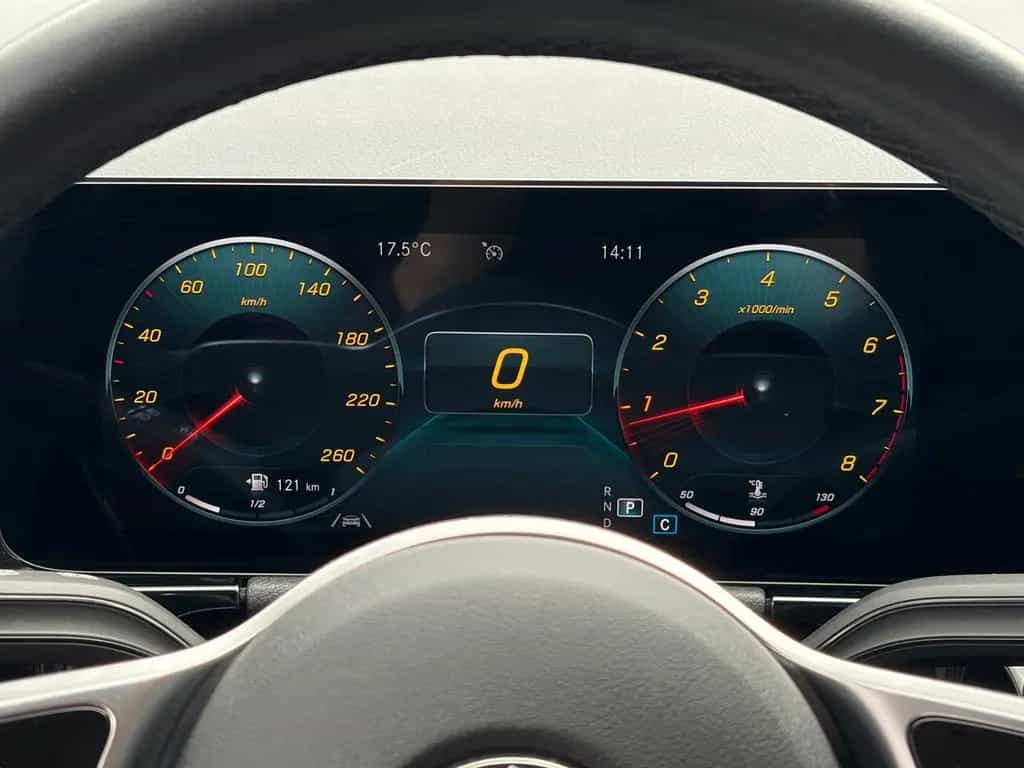 Mercedes-Benz GLA 200 7G-DCT Progressive CarPlay Temp CAM AHK 09/2020-photo-21