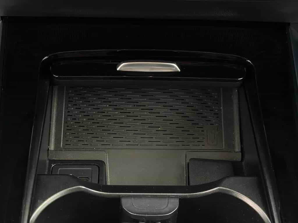 Mercedes-Benz GLA 200 7G-DCT Progressive CarPlay Temp CAM AHK 09/2020-photo-28