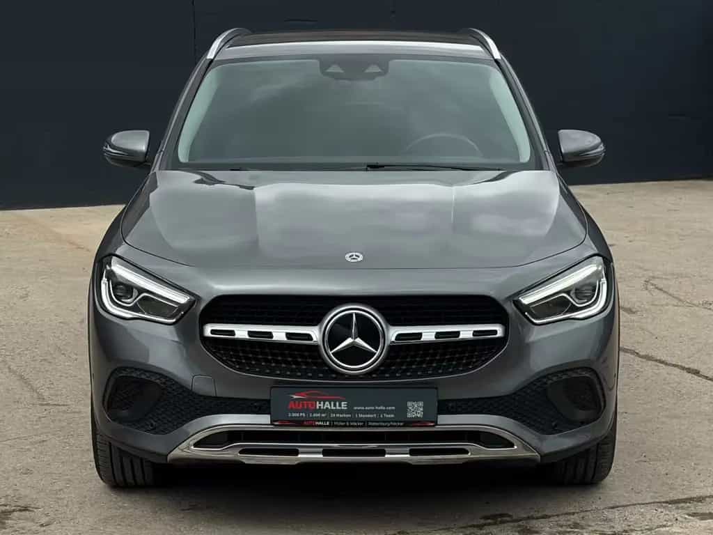 Mercedes-Benz GLA 200 7G-DCT Progressive CarPlay Temp CAM AHK 09/2020-photo-3